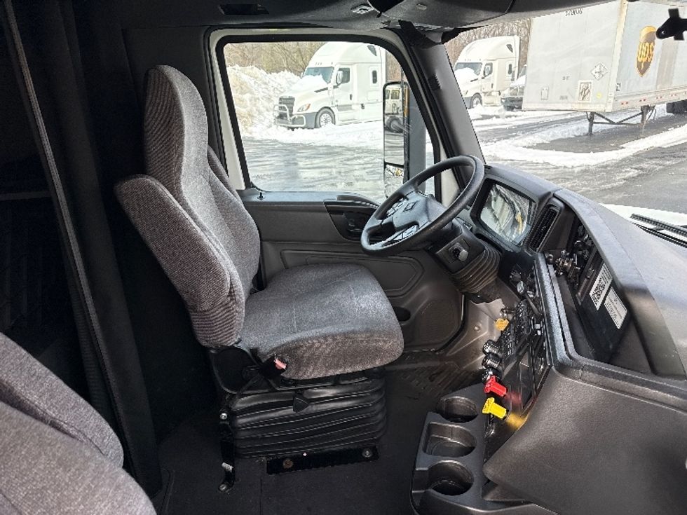 Sleeper Tractor-Heavy Duty Tractors-International-2023-LT625-Harrisburg-PA-784,533\n\t\tmiles-$ 34,000 - Image 15