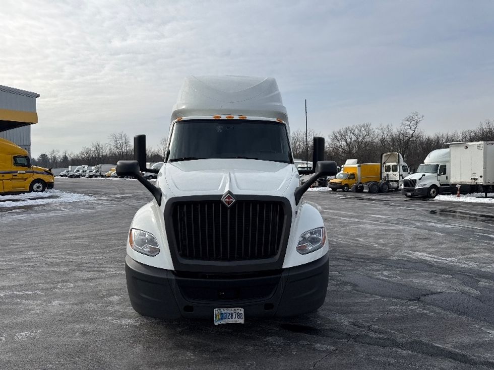 Sleeper Tractor-Heavy Duty Tractors-International-2023-LT625-Harrisburg-PA-784,533\n\t\tmiles-$ 34,000 - Image 2