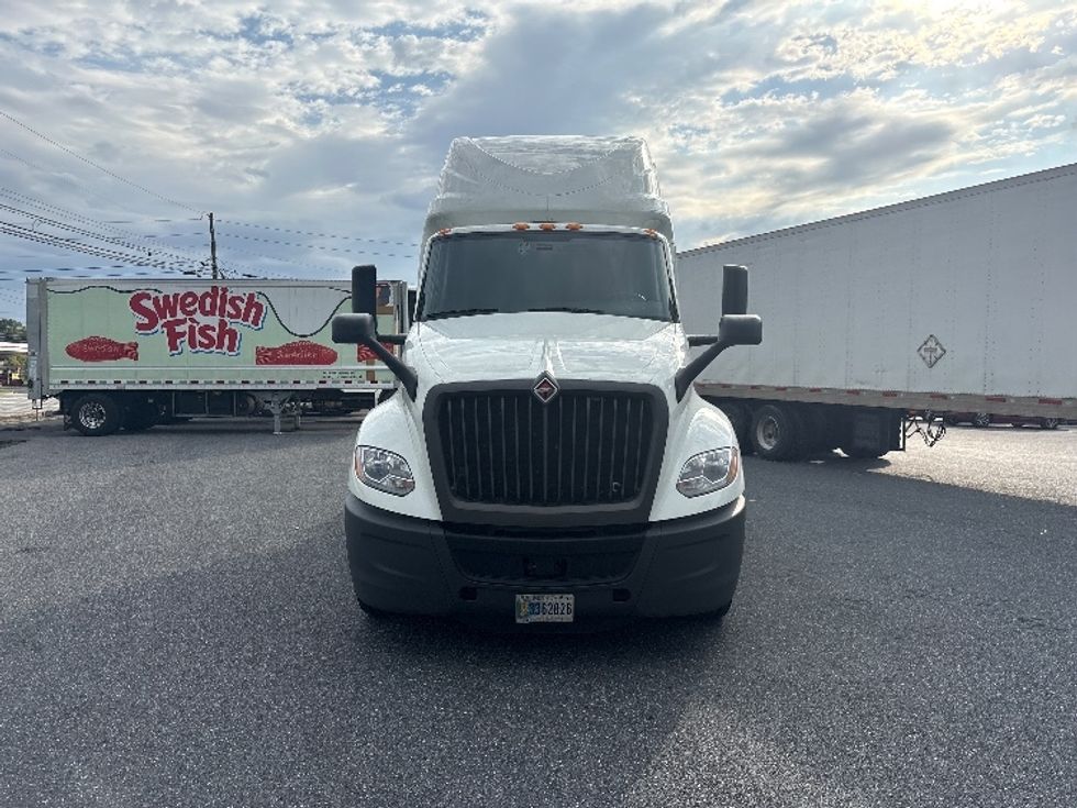 Sleeper Tractor-Heavy Duty Tractors-International-2023-LT625-Harrisburg-PA-786,502\n\t\tmiles-$ 38,500 - Image 2