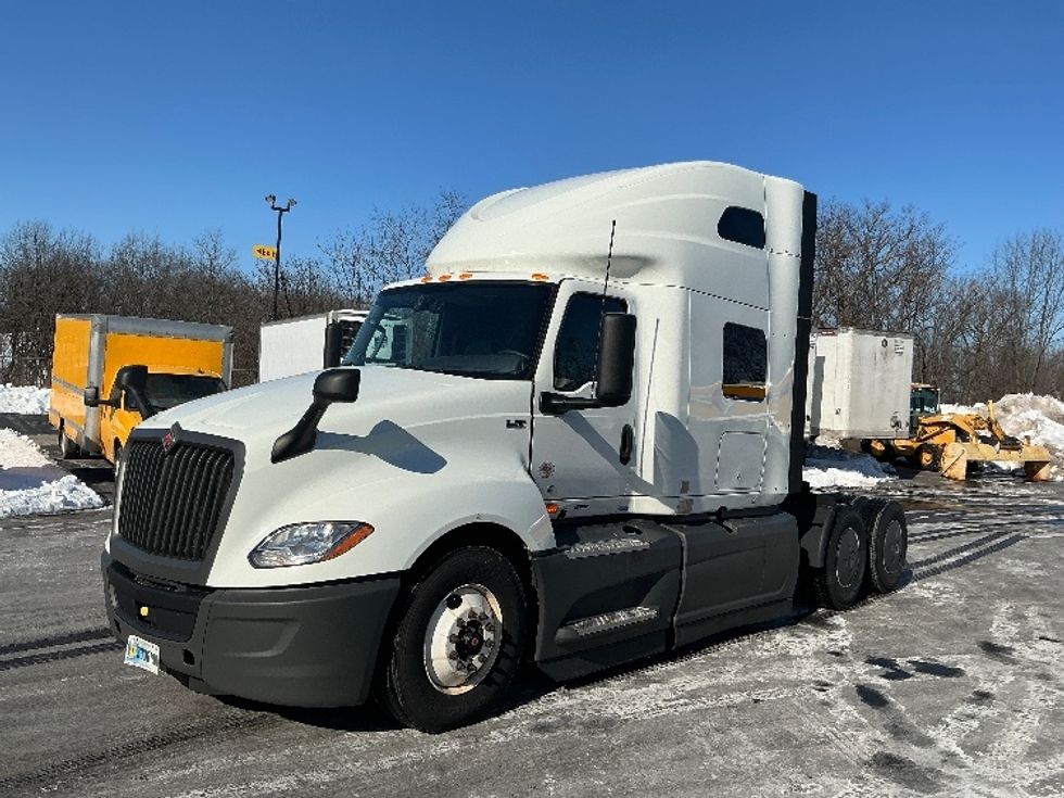 Sleeper Tractor-Heavy Duty Tractors-International-2023-LT625-Harrisburg-PA-799,667\n\t\tmiles-$ 34,000 - Image 3