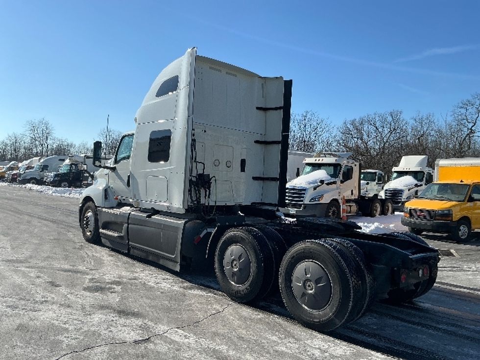Sleeper Tractor-Heavy Duty Tractors-International-2023-LT625-Harrisburg-PA-799,667\n\t\tmiles-$ 34,000 - Image 5