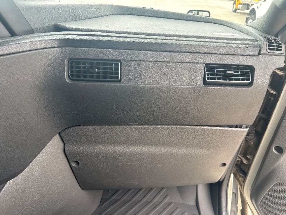 Sleeper Tractor-Heavy Duty Tractors-International-2023-LT625-Houston-TX-547,104\n\t\tmiles-$ 54,250 - Image 14