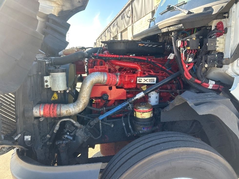 Sleeper Tractor-Heavy Duty Tractors-International-2023-LT625-Houston-TX-618,457\n\t\tmiles-$ 47,000 - Image 21