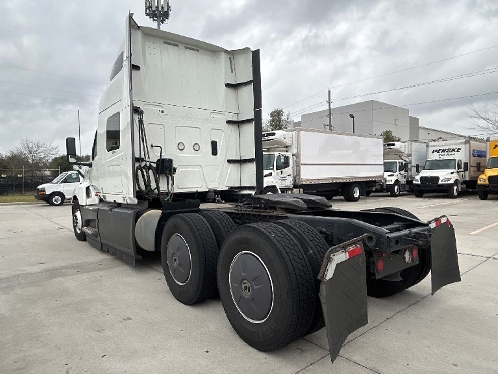 Sleeper Tractor-Heavy Duty Tractors-International-2023-LT625-Houston-TX-646,496\n\t\tmiles-$ 44,000 - Image 5