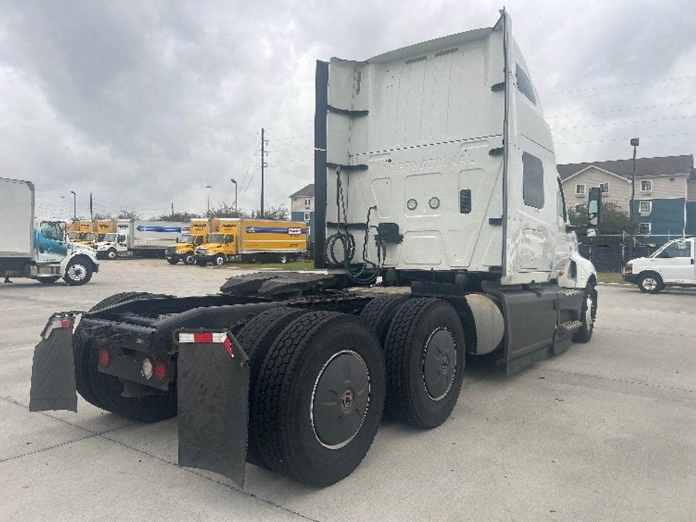 Sleeper Tractor-Heavy Duty Tractors-International-2023-LT625-Houston-TX-646,496\n\t\tmiles-$ 44,000 - Image 7