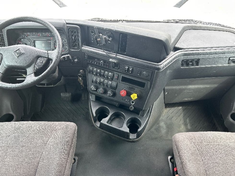 Sleeper Tractor-Heavy Duty Tractors-International-2023-LT625-Houston-TX-728,960\n\t\tmiles-$ 43,250 - Image 12