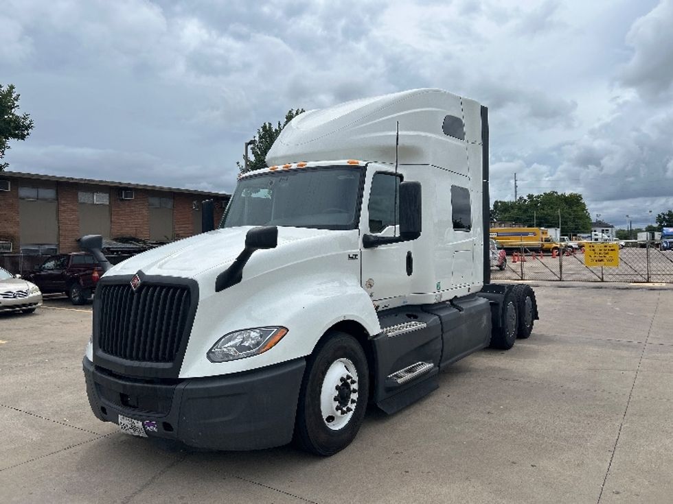 Sleeper Tractor-Heavy Duty Tractors-International-2023-LT625-Houston-TX-728,960\n\t\tmiles-$ 43,250 - Image 3