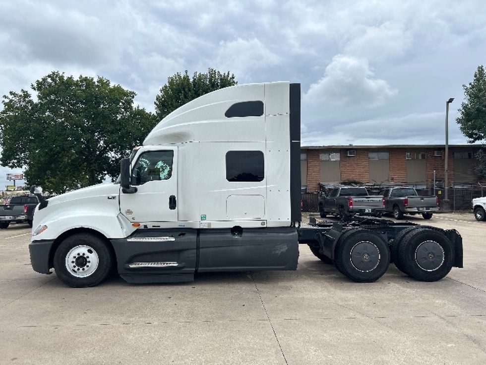 Sleeper Tractor-Heavy Duty Tractors-International-2023-LT625-Houston-TX-728,960\n\t\tmiles-$ 43,250 - Image 4