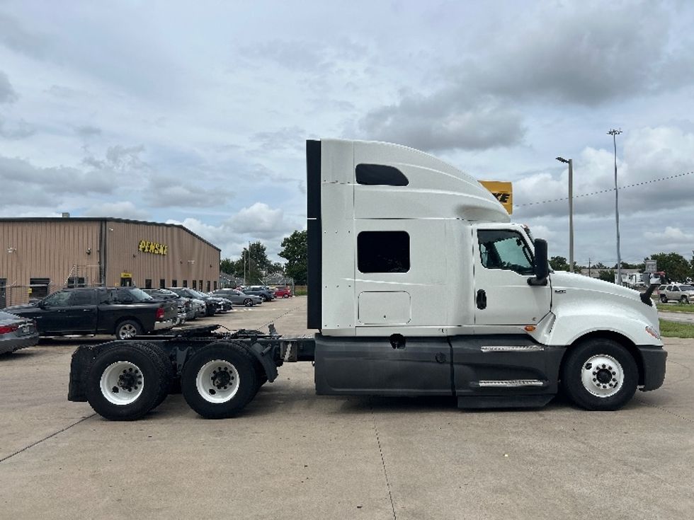 Sleeper Tractor-Heavy Duty Tractors-International-2023-LT625-Houston-TX-728,960\n\t\tmiles-$ 43,250 - Image 8