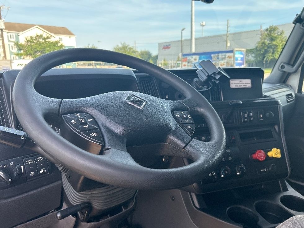Sleeper Tractor-Heavy Duty Tractors-International-2023-LT625-Houston-TX-792,391\n\t\tmiles-$ 35,500 - Image 11