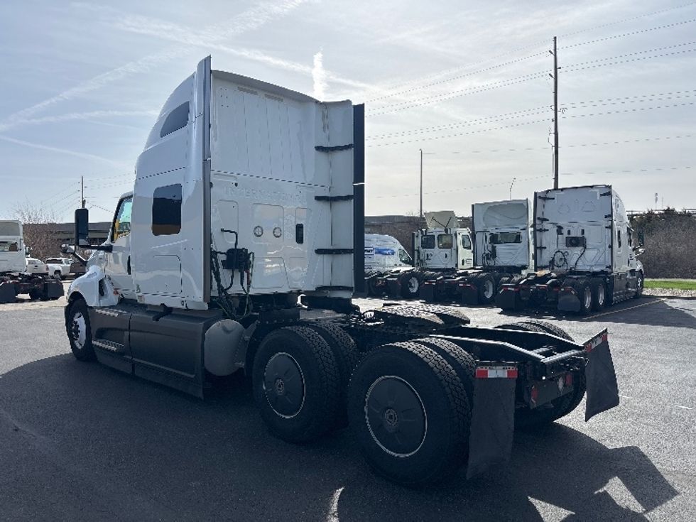 Sleeper Tractor-Heavy Duty Tractors-International-2023-LT625-Indianapolis-IN-473,674\n\t\tmiles-$ 57,500 - Image 5