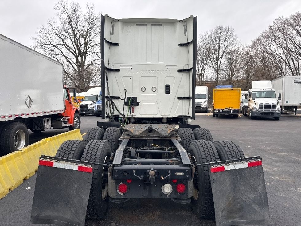 Sleeper Tractor-Heavy Duty Tractors-International-2023-LT625-Indianapolis-IN-473,674\n\t\tmiles-$ 57,500 - Image 6