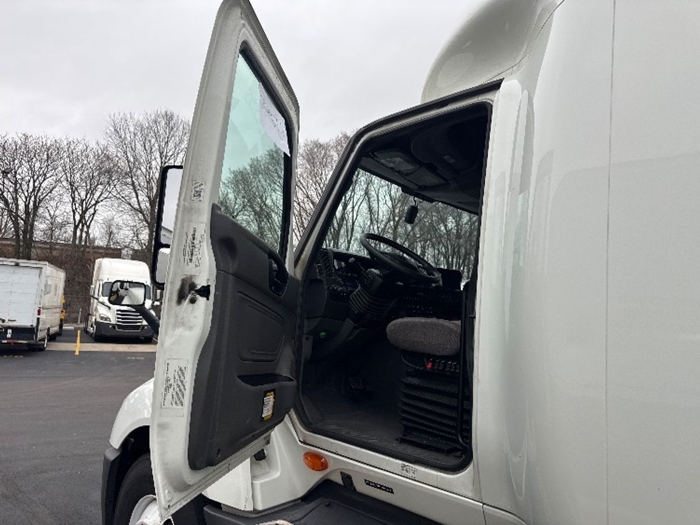 Sleeper Tractor-Heavy Duty Tractors-International-2023-LT625-Indianapolis-IN-473,674\n\t\tmiles-$ 57,500 - Image 9