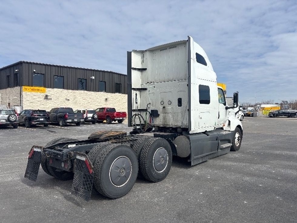 Sleeper Tractor-Heavy Duty Tractors-International-2023-LT625-Indianapolis-IN-665,530\n\t\tmiles-$ 39,500 - Image 7