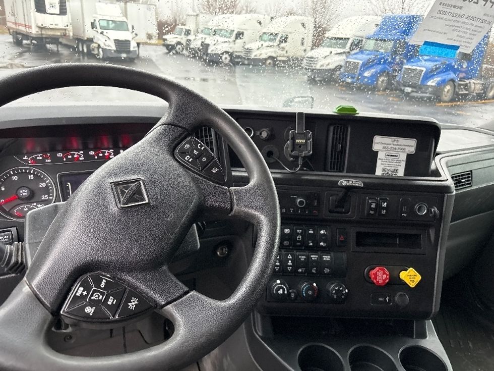Sleeper Tractor-Heavy Duty Tractors-International-2023-LT625-Indianapolis-IN-679,212\n\t\tmiles-$ 38,250 - Image 11