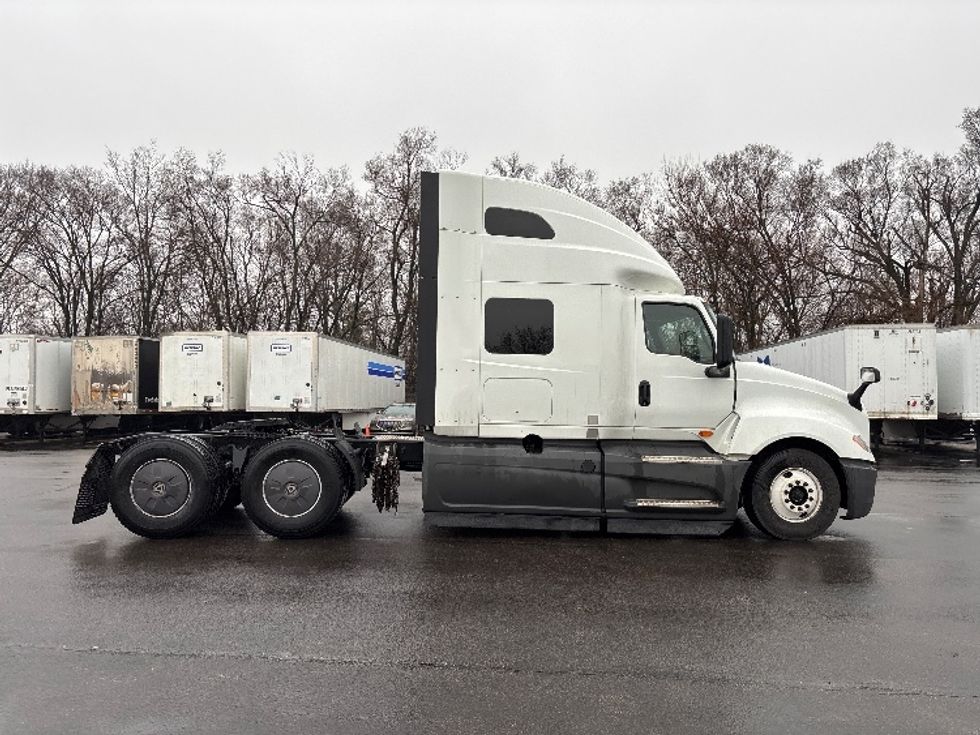 Sleeper Tractor-Heavy Duty Tractors-International-2023-LT625-Indianapolis-IN-679,212\n\t\tmiles-$ 38,250 - Image 8