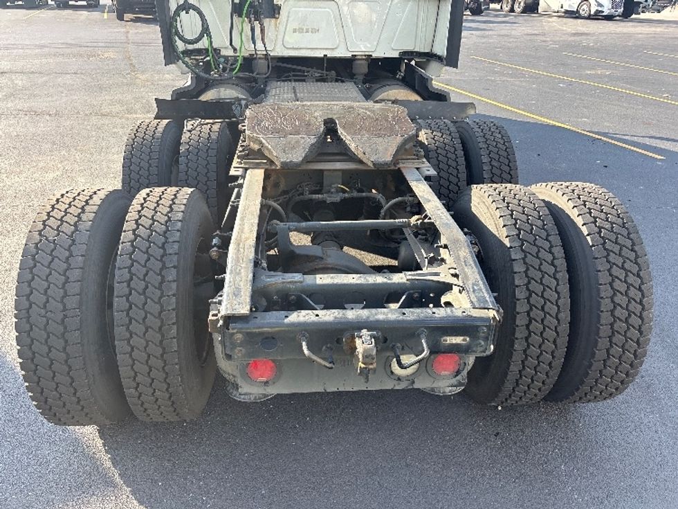 Sleeper Tractor-Heavy Duty Tractors-International-2023-LT625-Indianapolis-IN-686,463\n\t\tmiles-$ 48,250 - Image 6