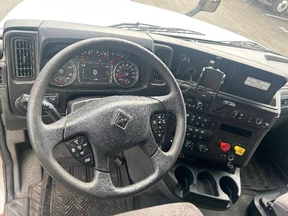 Sleeper Tractor-Heavy Duty Tractors-International-2023-LT625-Indianapolis-IN-707,345\n\t\tmiles-$ 35,500 - Image 11
