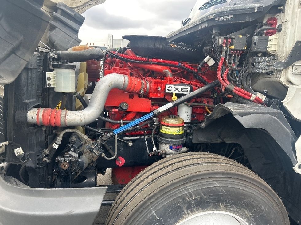 Sleeper Tractor-Heavy Duty Tractors-International-2023-LT625-Indianapolis-IN-707,345\n\t\tmiles-$ 35,500 - Image 21