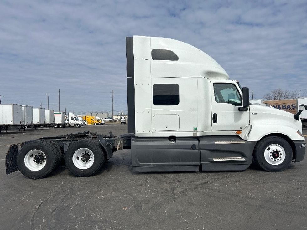 Sleeper Tractor-Heavy Duty Tractors-International-2023-LT625-Indianapolis-IN-707,345\n\t\tmiles-$ 35,500 - Image 8