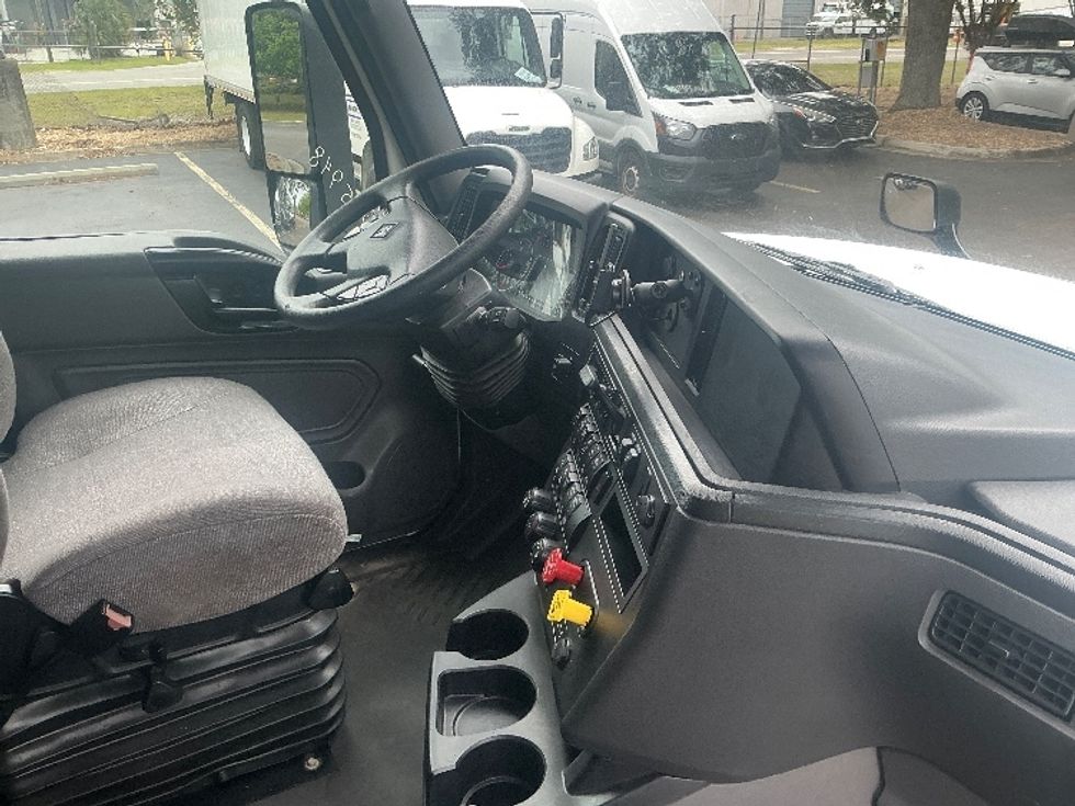 Sleeper Tractor-Heavy Duty Tractors-International-2023-LT625-Jacksonville-FL-533,529\n\t\tmiles-$ 51,500 - Image 15