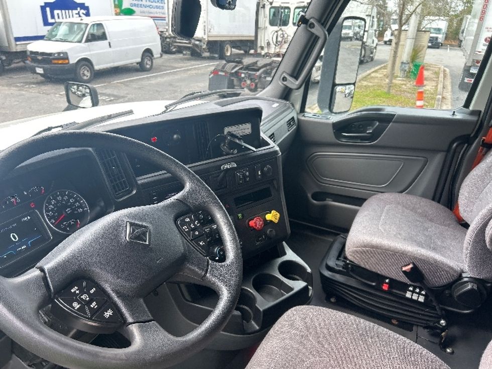 Sleeper Tractor-Heavy Duty Tractors-International-2023-LT625-Jacksonville-FL-606,831\n\t\tmiles-$ 45,750 - Image 10