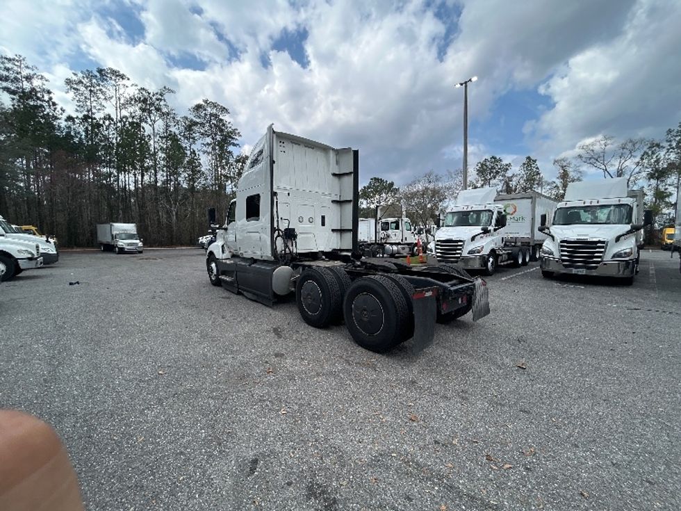 Sleeper Tractor-Heavy Duty Tractors-International-2023-LT625-Jacksonville-FL-606,831\n\t\tmiles-$ 45,750 - Image 5