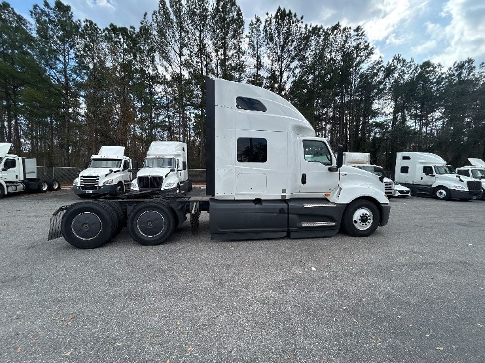 Sleeper Tractor-Heavy Duty Tractors-International-2023-LT625-Jacksonville-FL-606,831\n\t\tmiles-$ 45,750 - Image 8