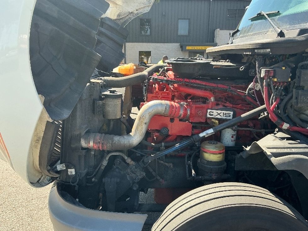 Sleeper Tractor-Heavy Duty Tractors-International-2023-LT625-Jacksonville-FL-613,805\n\t\tmiles-$ 45,250 - Image 21