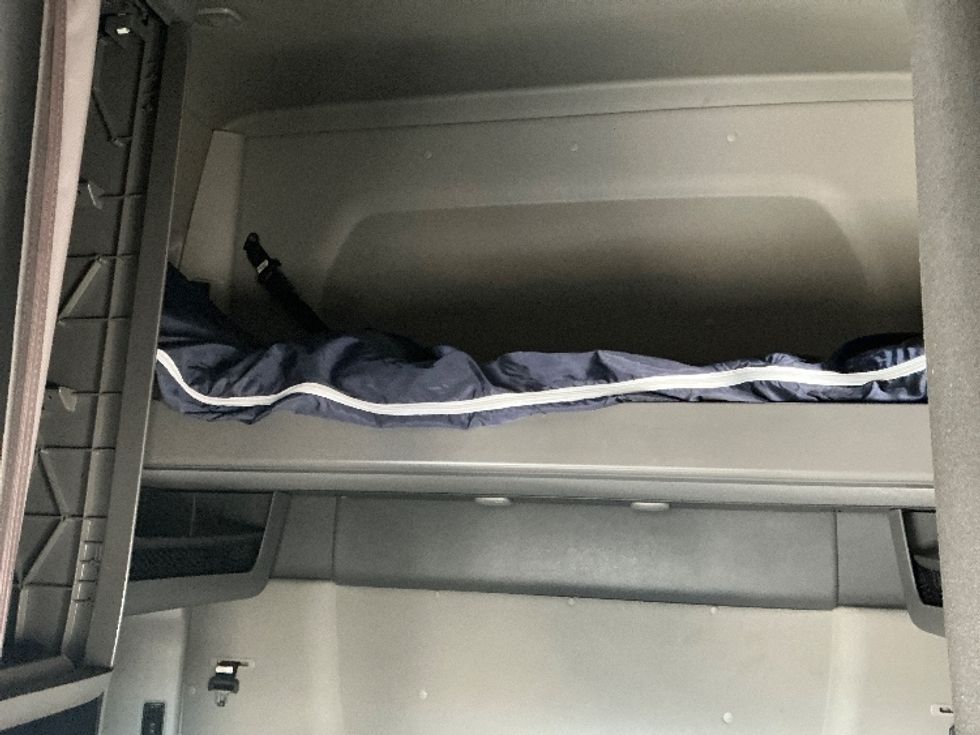 Sleeper Tractor-Heavy Duty Tractors-International-2023-LT625-Jacksonville-FL-613,805\n\t\tmiles-$ 45,250 - Image 22