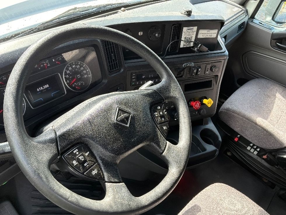 Sleeper Tractor-Heavy Duty Tractors-International-2023-LT625-Jacksonville-FL-618,289\n\t\tmiles-$ 44,750 - Image 10