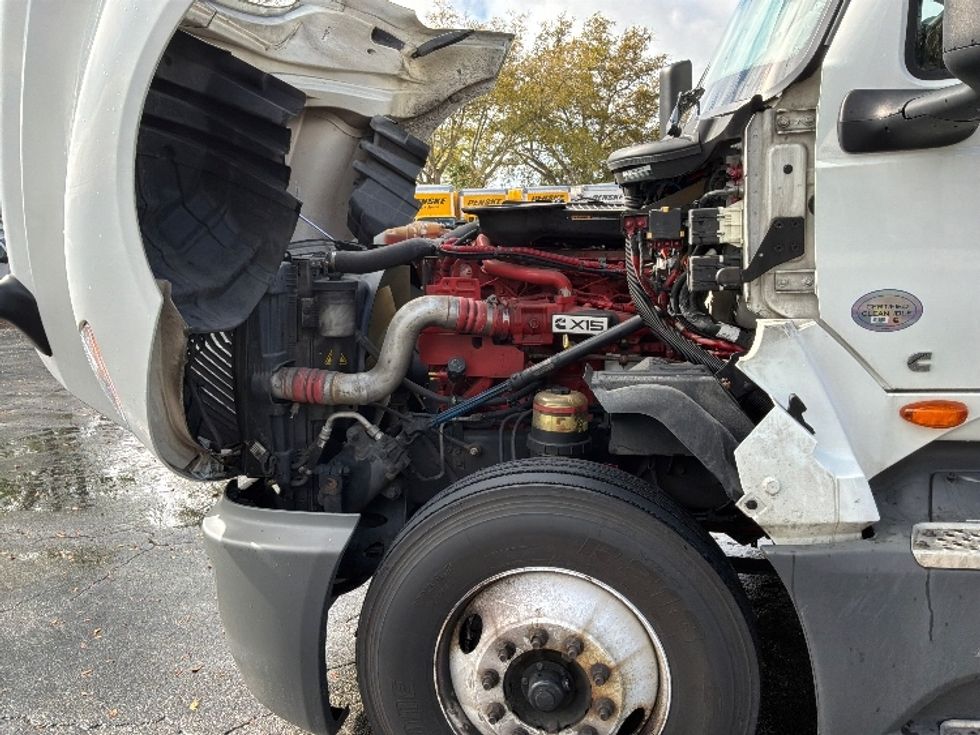 Sleeper Tractor-Heavy Duty Tractors-International-2023-LT625-Jacksonville-FL-618,289\n\t\tmiles-$ 44,750 - Image 21