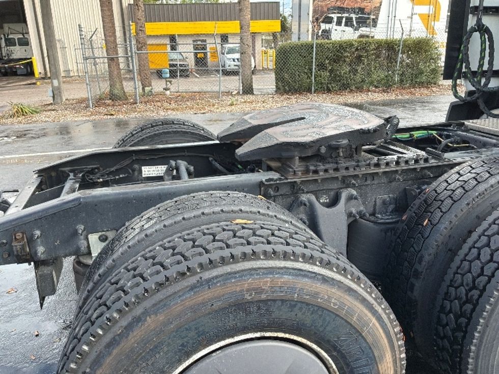 Sleeper Tractor-Heavy Duty Tractors-International-2023-LT625-Jacksonville-FL-618,289\n\t\tmiles-$ 44,750 - Image 23