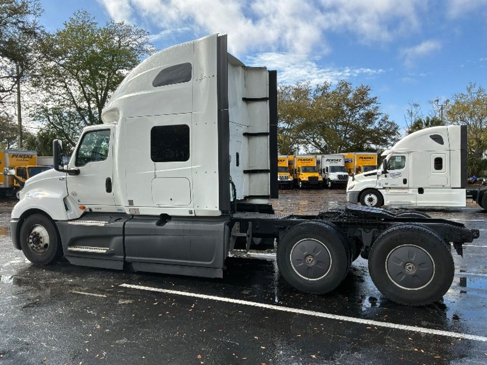 Sleeper Tractor-Heavy Duty Tractors-International-2023-LT625-Jacksonville-FL-618,289\n\t\tmiles-$ 44,750 - Image 5