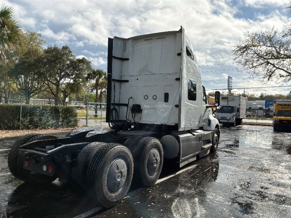 Sleeper Tractor-Heavy Duty Tractors-International-2023-LT625-Jacksonville-FL-618,289\n\t\tmiles-$ 44,750 - Image 7