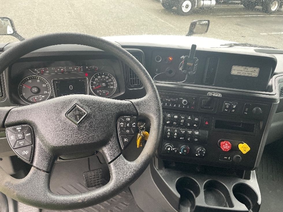 Sleeper Tractor-Heavy Duty Tractors-International-2023-LT625-Jacksonville-FL-624,832\n\t\tmiles-$ 44,000 - Image 11