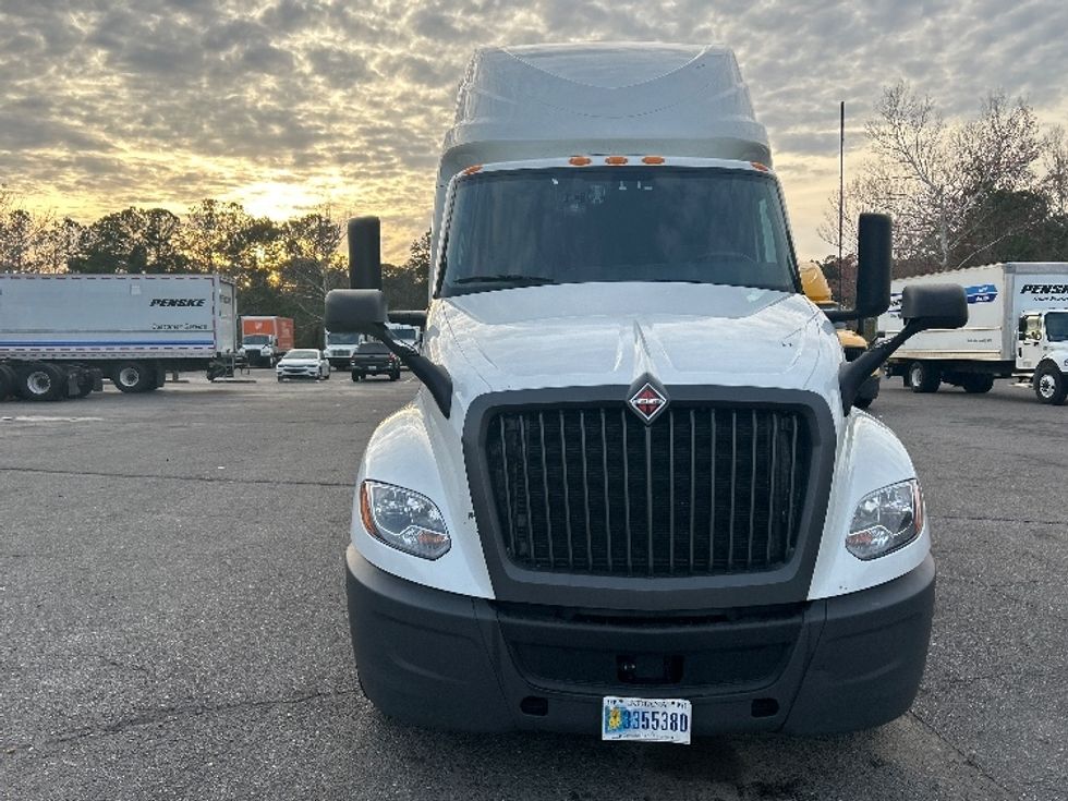 Sleeper Tractor-Heavy Duty Tractors-International-2023-LT625-Jacksonville-FL-627,629\n\t\tmiles-$ 43,750 - Image 2
