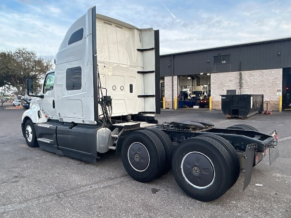 Sleeper Tractor-Heavy Duty Tractors-International-2023-LT625-Jacksonville-FL-627,629\n\t\tmiles-$ 43,750 - Image 5