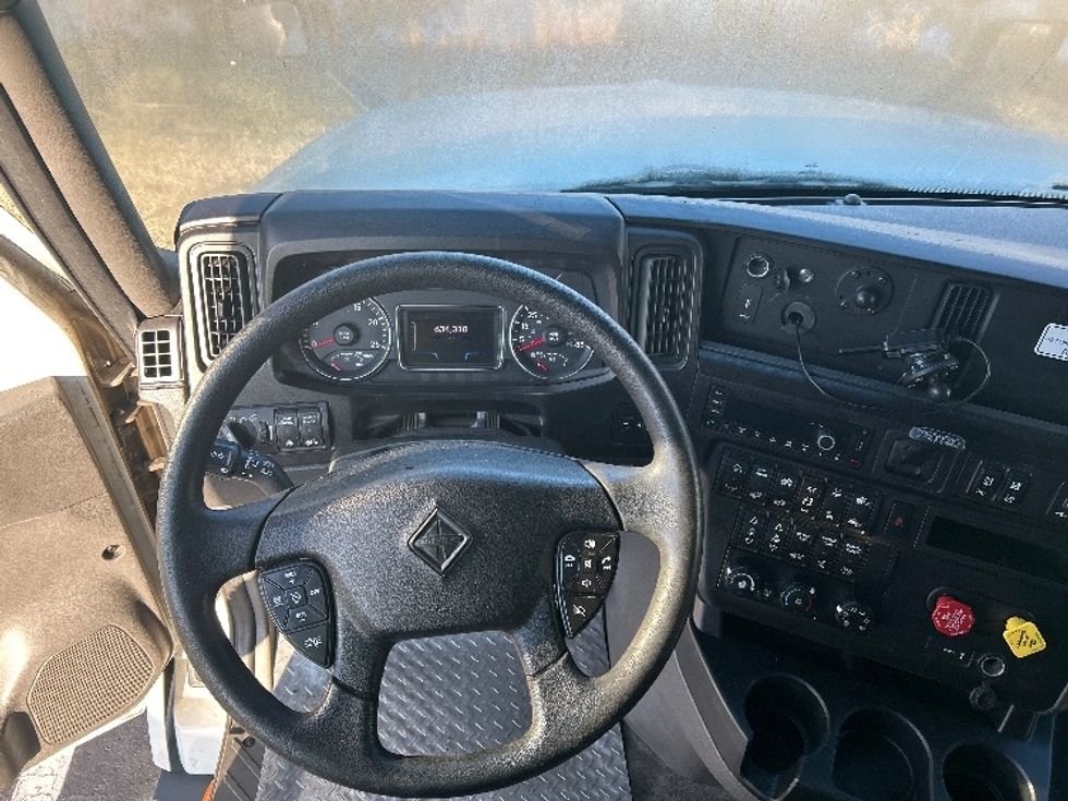 Sleeper Tractor-Heavy Duty Tractors-International-2023-LT625-Jacksonville-FL-634,311\n\t\tmiles-$ 43,250 - Image 11