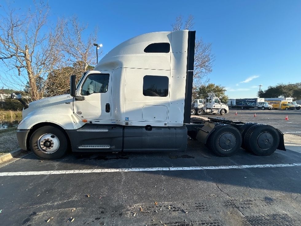 Sleeper Tractor-Heavy Duty Tractors-International-2023-LT625-Jacksonville-FL-634,311\n\t\tmiles-$ 43,250 - Image 4