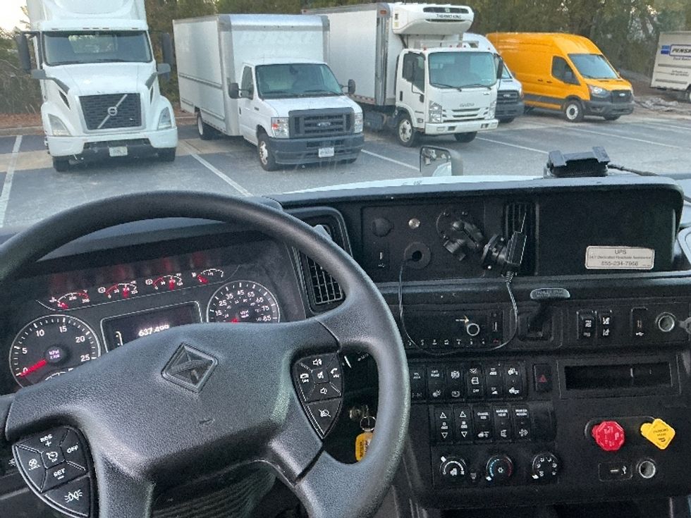 Sleeper Tractor-Heavy Duty Tractors-International-2023-LT625-Jacksonville-FL-637,500\n\t\tmiles-$ 43,000 - Image 10