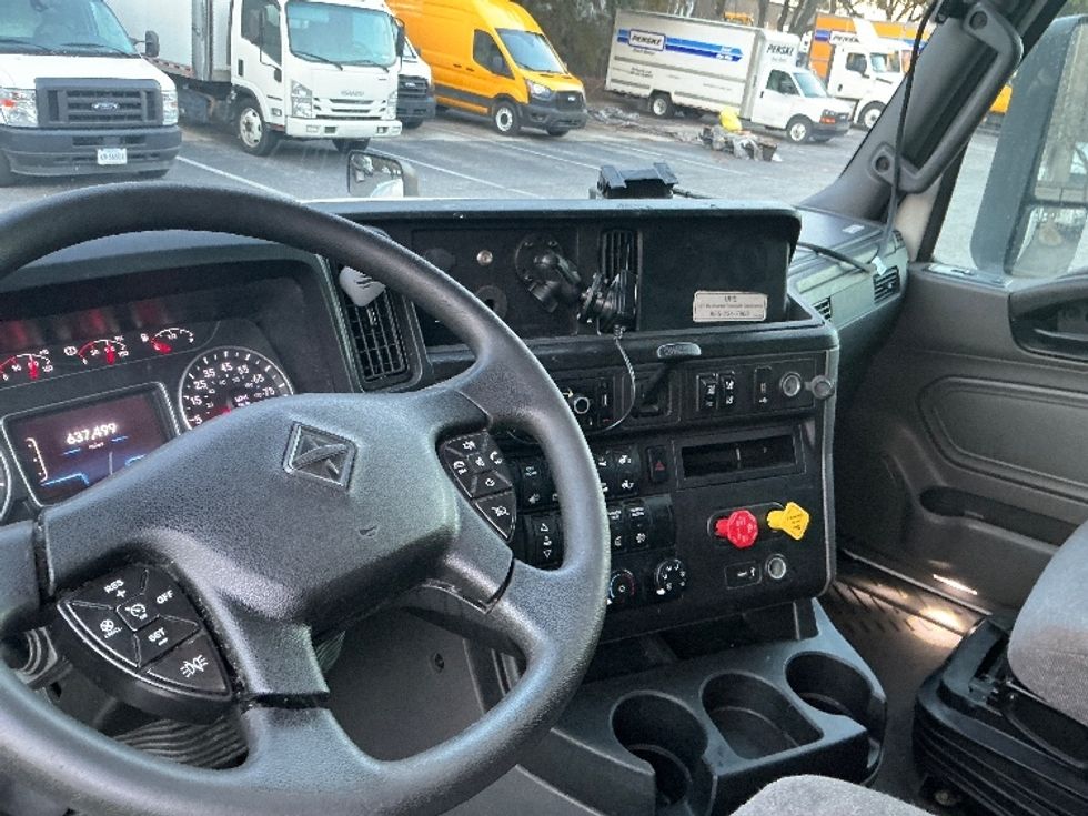 Sleeper Tractor-Heavy Duty Tractors-International-2023-LT625-Jacksonville-FL-637,500\n\t\tmiles-$ 43,000 - Image 11