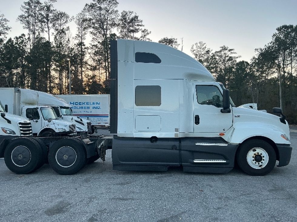 Sleeper Tractor-Heavy Duty Tractors-International-2023-LT625-Jacksonville-FL-637,500\n\t\tmiles-$ 43,000 - Image 8