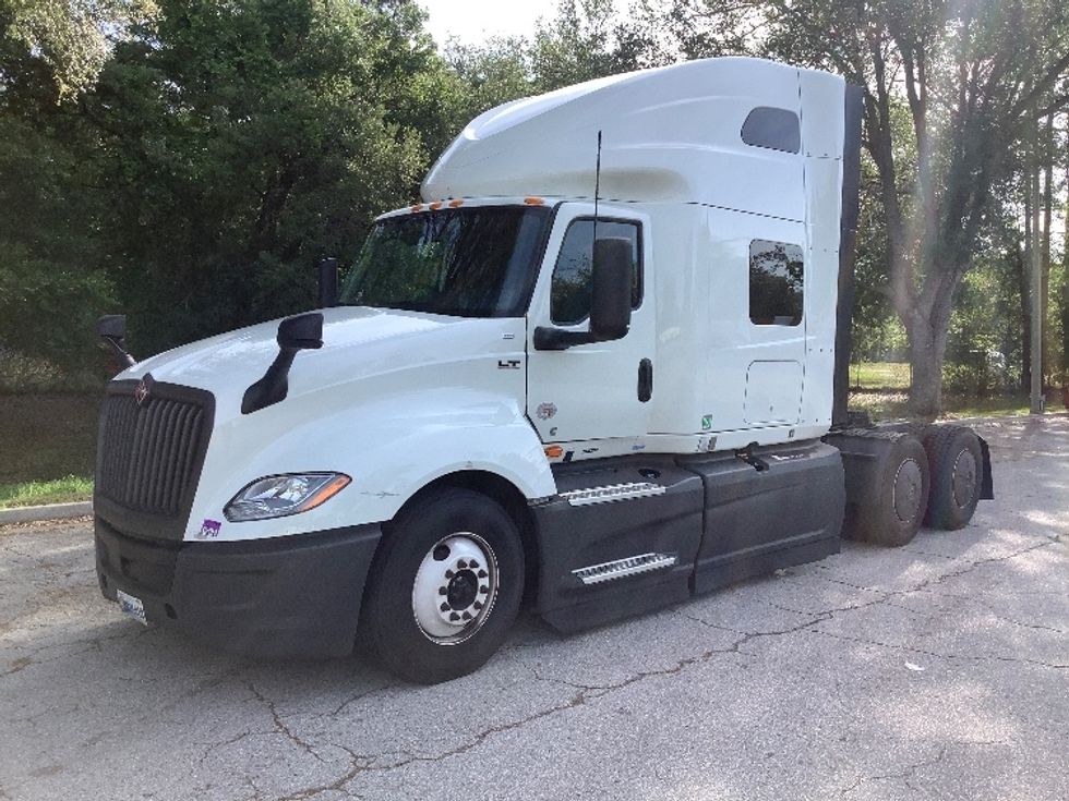 Sleeper Tractor-Heavy Duty Tractors-International-2023-LT625-Jacksonville-FL-639,164\n\t\tmiles-$ 50,250 - Image 3