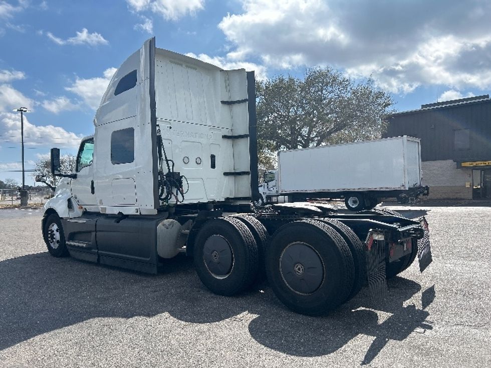 Sleeper Tractor-Heavy Duty Tractors-International-2023-LT625-Jacksonville-FL-639,963\n\t\tmiles-$ 42,750 - Image 5