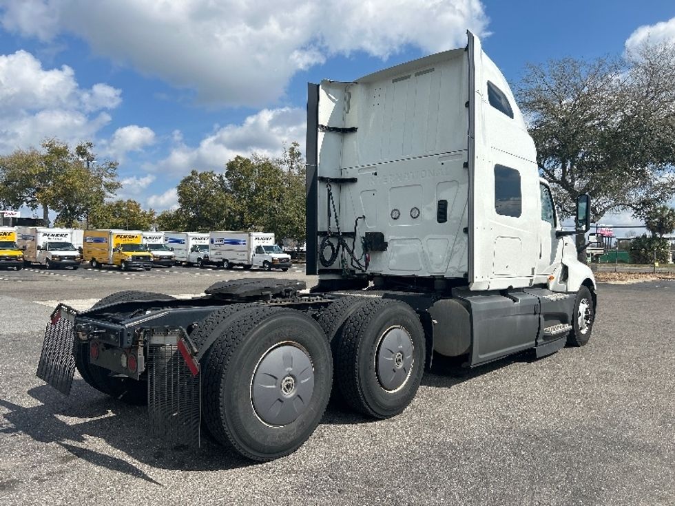 Sleeper Tractor-Heavy Duty Tractors-International-2023-LT625-Jacksonville-FL-639,963\n\t\tmiles-$ 42,750 - Image 7