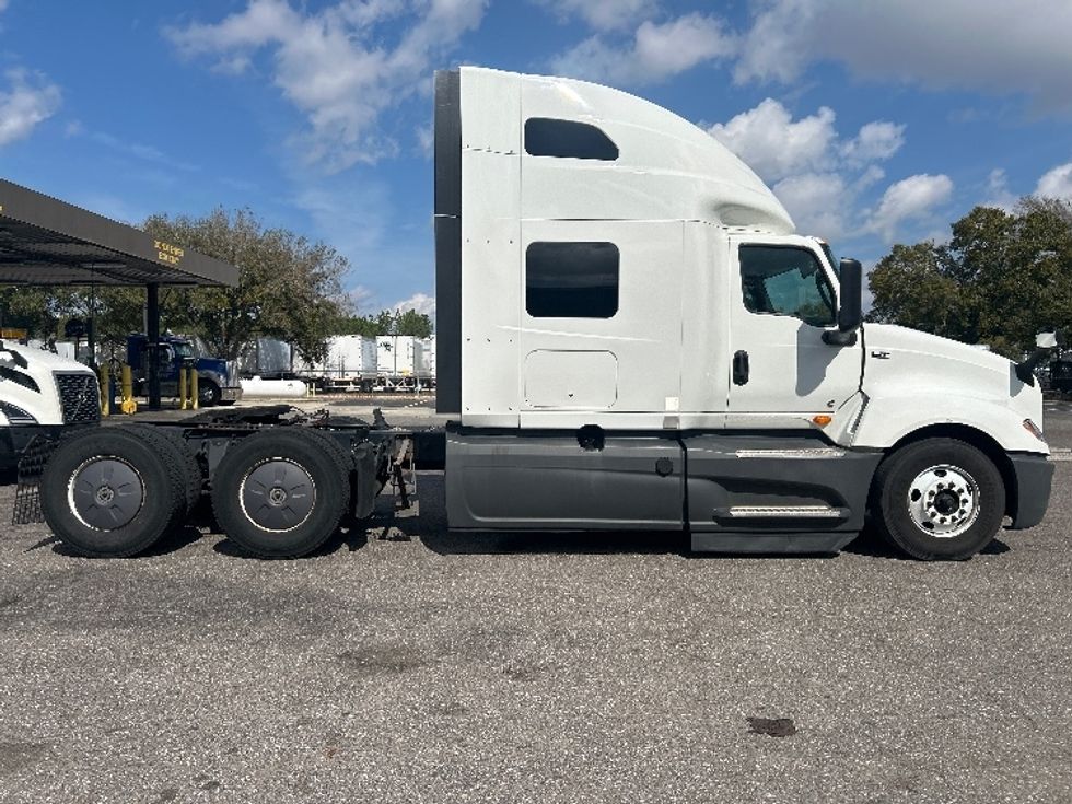 Sleeper Tractor-Heavy Duty Tractors-International-2023-LT625-Jacksonville-FL-639,963\n\t\tmiles-$ 42,750 - Image 8