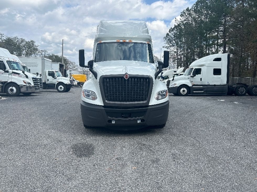 Sleeper Tractor-Heavy Duty Tractors-International-2023-LT625-Jacksonville-FL-658,461\n\t\tmiles-$ 41,000 - Image 2