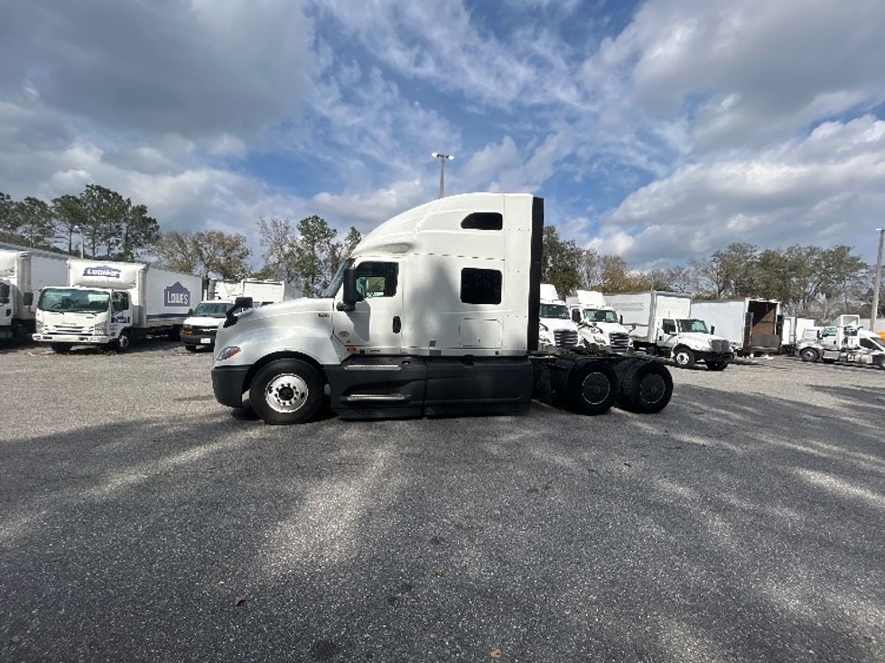 Sleeper Tractor-Heavy Duty Tractors-International-2023-LT625-Jacksonville-FL-658,461\n\t\tmiles-$ 41,000 - Image 4