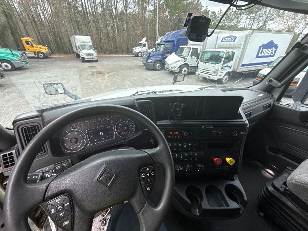 Sleeper Tractor-Heavy Duty Tractors-International-2023-LT625-Jacksonville-FL-662,082\n\t\tmiles-$ 40,500 - Image 11